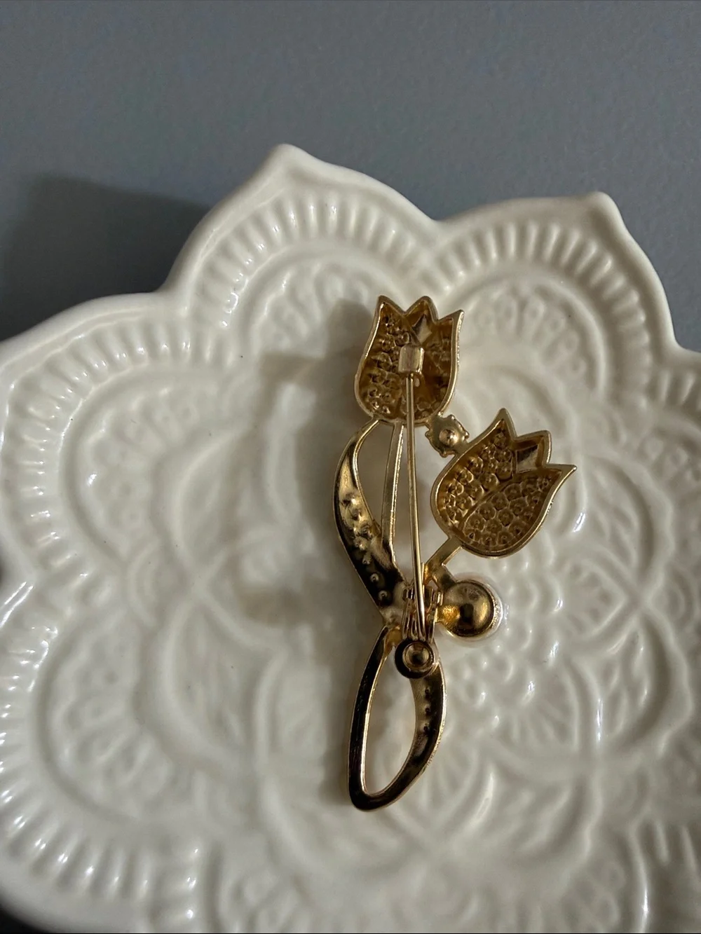 women’s gold-tone plated tulip brooch rhinestone accent white pearl detail